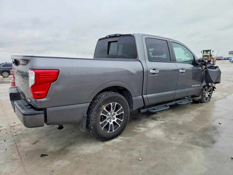 51994786 :رقم المزاد ، 1N6AA1EF6MN536557 vin ، 2021 Nissan Titan مزاد بيع
