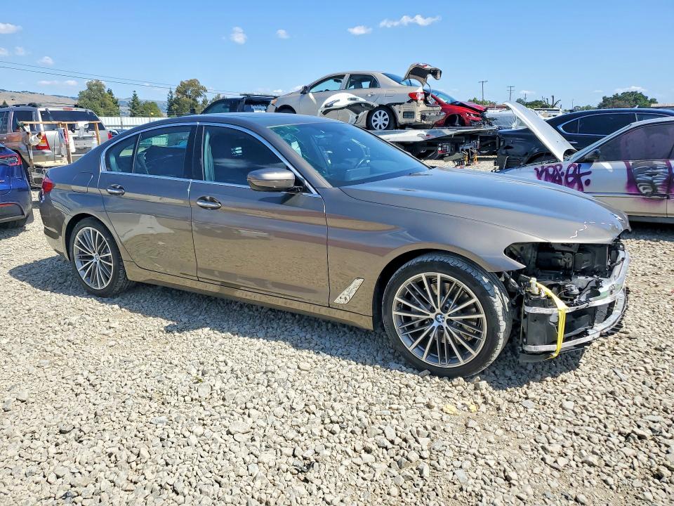 51851206 :رقم المزاد ، WBAJA5C3XHWA34816 vin ، 2017 Bmw 530 مزاد بيع