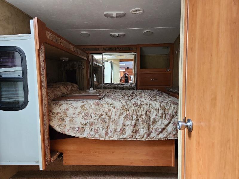 51409146 :رقم المزاد ، 4YDF2922882504204 vin ، 2008 Keys Cougar 5th Wheel مزاد بيع