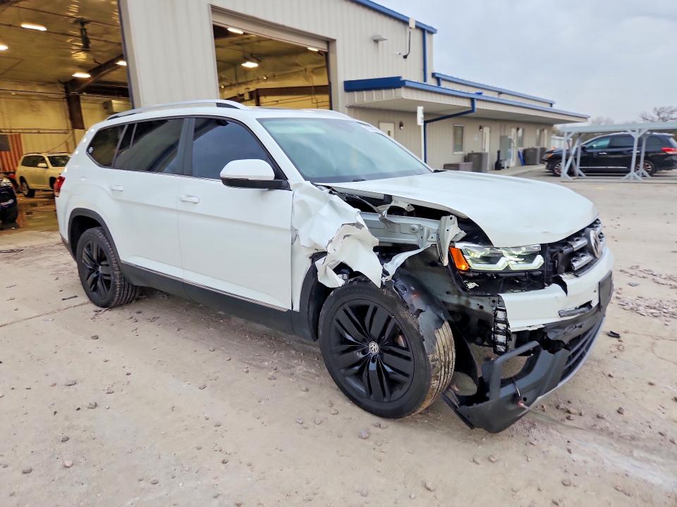 50229496 :رقم المزاد ، 1V2MR2CA3JC550170 vin ، 2018 Volkswagen Atlas مزاد بيع