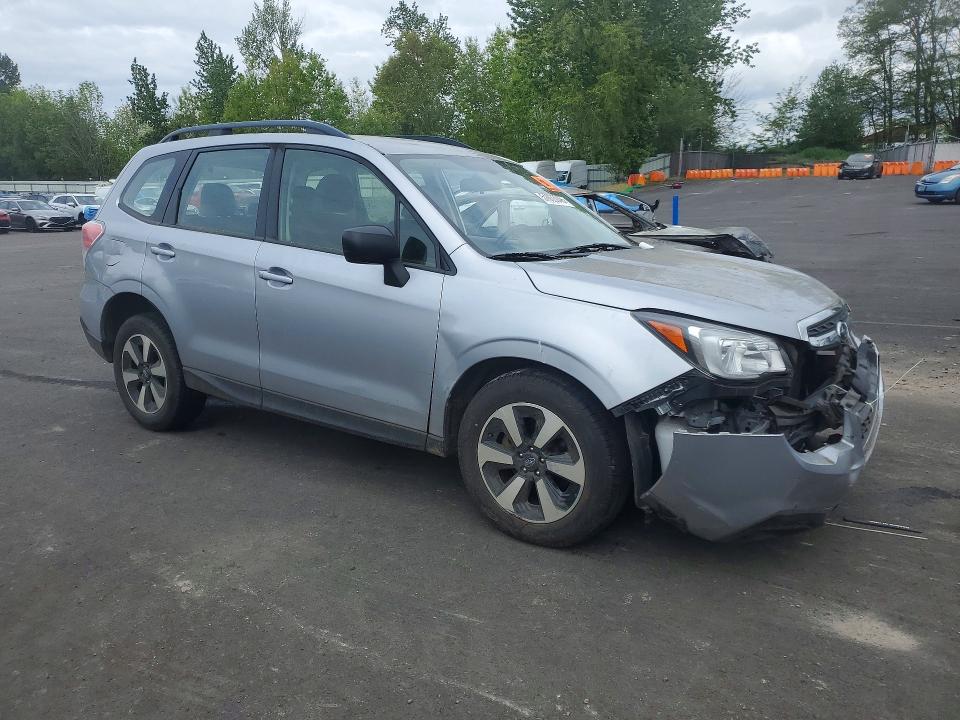 51033046 :رقم المزاد ، JF2SJABC0JH530184 vin ، 2018 Subaru Forester مزاد بيع