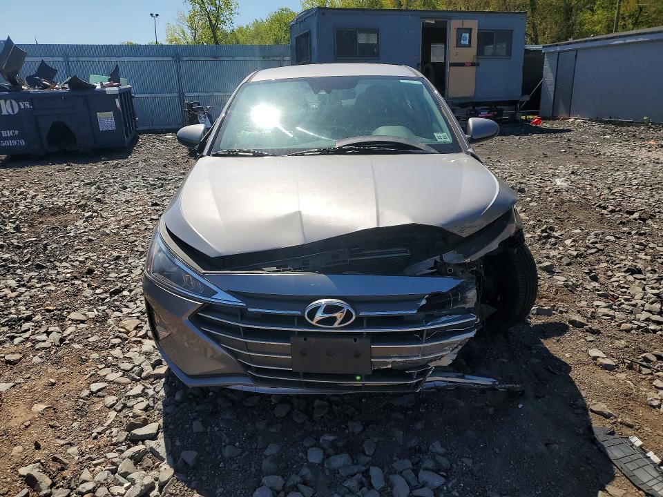 2020 Hyundai Elantra მანქანა იყიდება აუქციონზე, vin: KMHD74LFXLU947964, აუქციონის ნომერი: 49833676