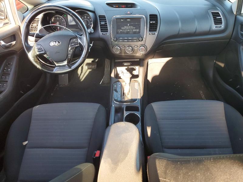 48445216 :رقم المزاد ، 3KPFL4A71JE218395 vin ، 2018 Kia Forte مزاد بيع