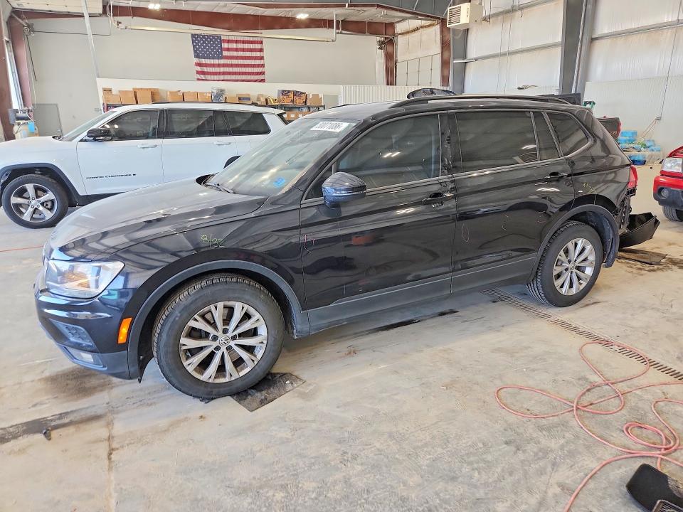 Auction sale of the 2018 Volkswagen Tiguan, vin: 3VV1B7AX3JM019824, lot number: 50071086