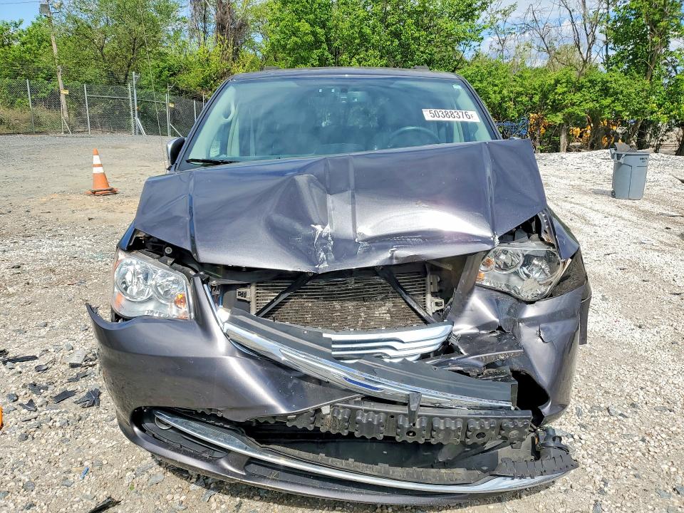 50388376 :رقم المزاد ، 2C4RC1CG4FR754739 vin ، 2015 Chrysler Town & Country مزاد بيع