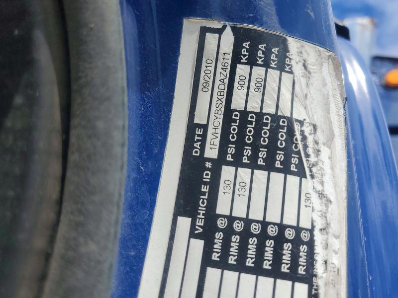 50059156 :رقم المزاد ، 1FVHCYBSXBDAZ4611 vin ، 2011 Freightliner M2 مزاد بيع