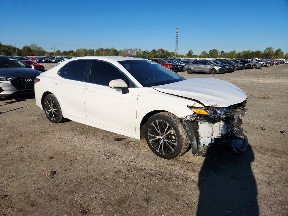 2018 Toyota Camry მანქანა იყიდება აუქციონზე, vin: 4T1B11HK2JU108160, აუქციონის ნომერი: 49158026