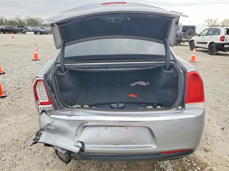 49747266 :رقم المزاد ، 2C3CCARG4FH899416 vin ، 2015 Chrysler 300 مزاد بيع