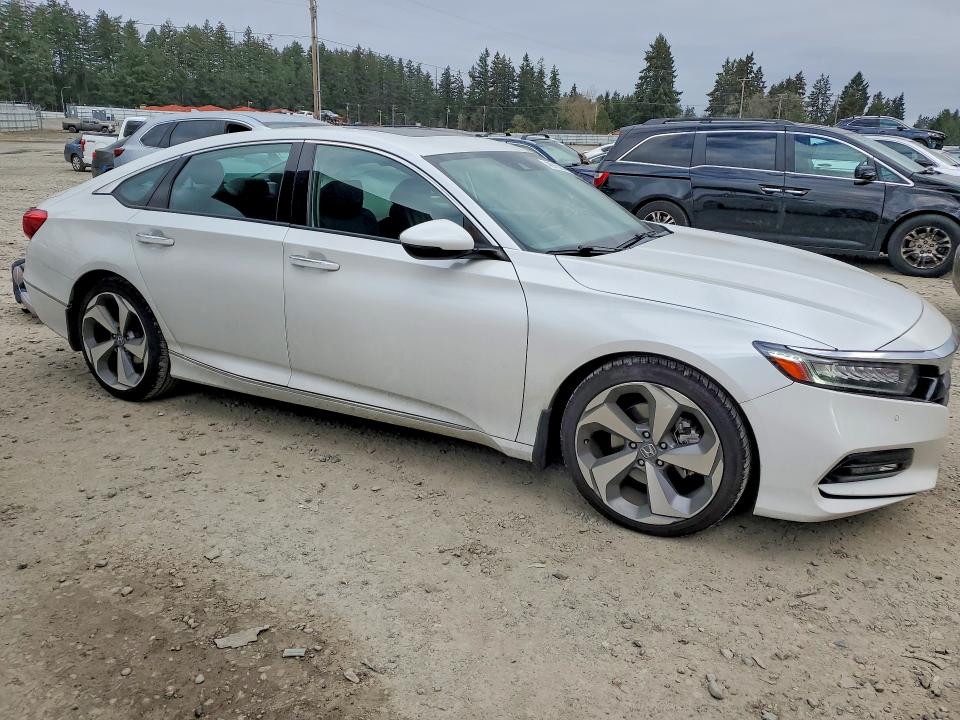 2019 Honda Accord მანქანა იყიდება აუქციონზე, vin: 1HGCV2F96KA005699, აუქციონის ნომერი: 48916256