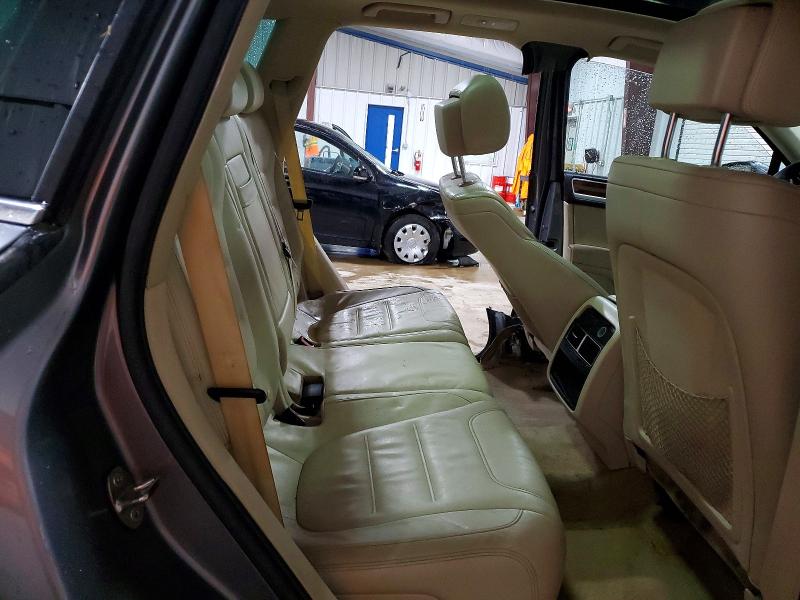 51964876 :رقم المزاد ، WVGFF9BP9BD002408 vin ، 2011 Volkswagen Touareg مزاد بيع