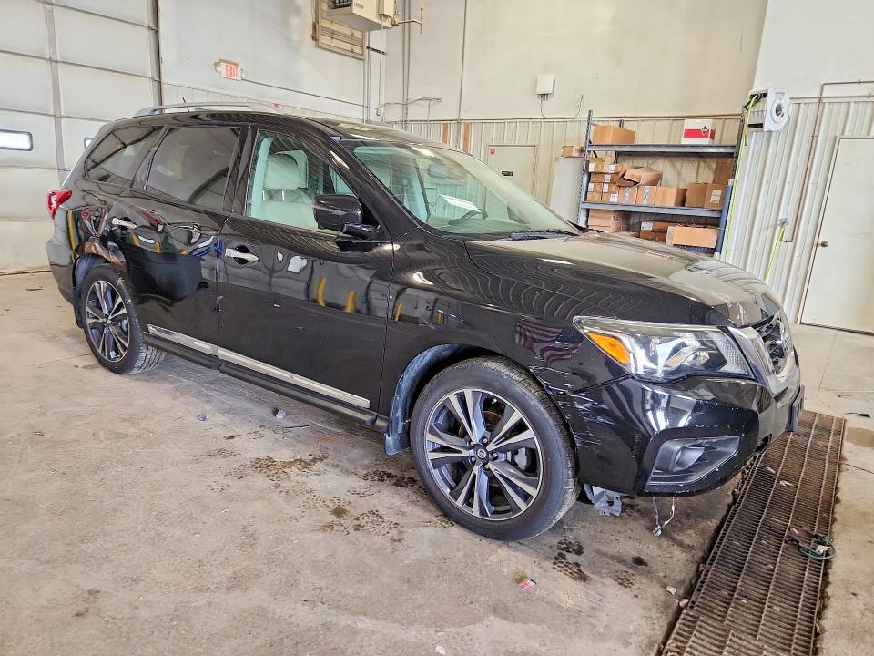 Продажа на аукционе авто 2017 Nissan Pathfinder, vin: 5N1DR2MN7HC624439, номер лота: 51677966