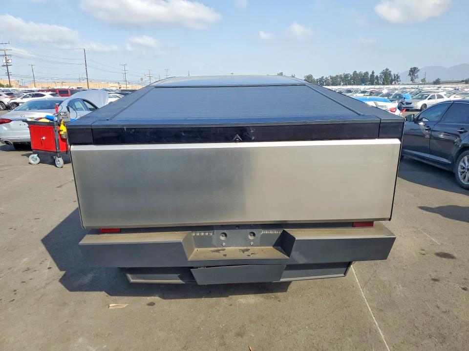 50254976 :رقم المزاد ، 7G2CEHED5RA049423 vin ، 2024 Tesla Cybertruck مزاد بيع