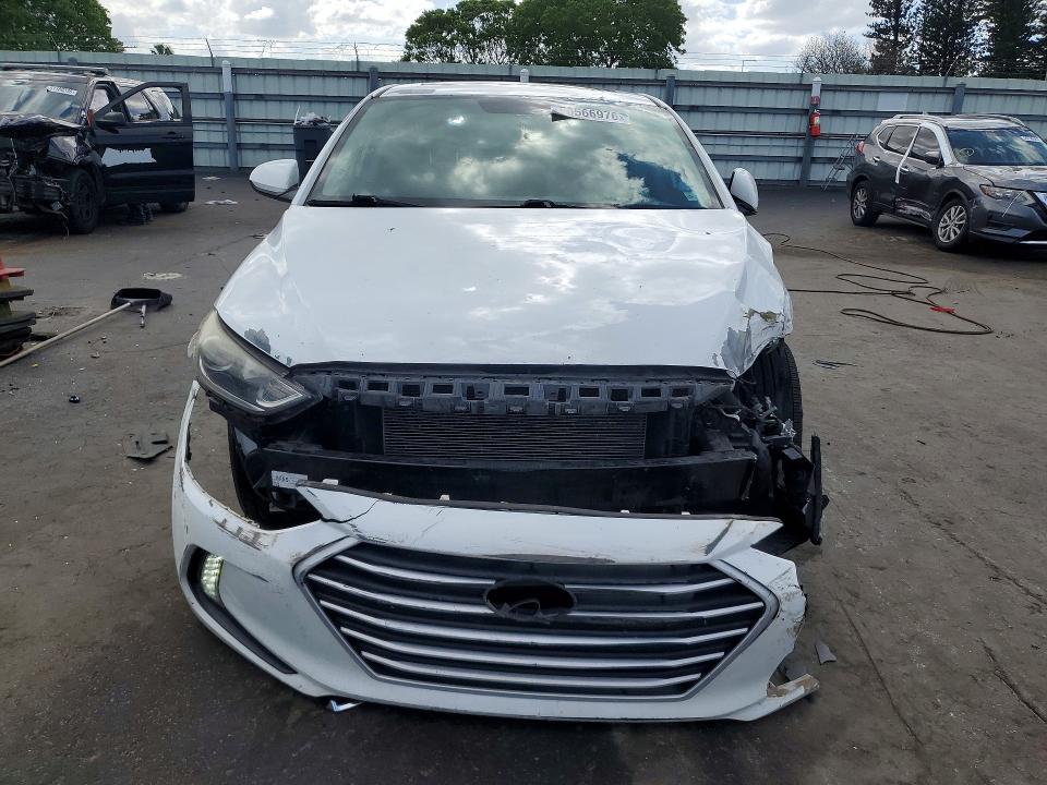 50566976 :رقم المزاد ، 5NPD84LF7JH359819 vin ، 2018 Hyundai Elantra مزاد بيع