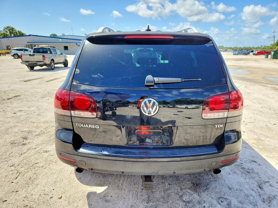 49508336 :رقم المزاد ، WVGFK7A90AD000497 vin ، 2010 Volkswagen Touareg مزاد بيع