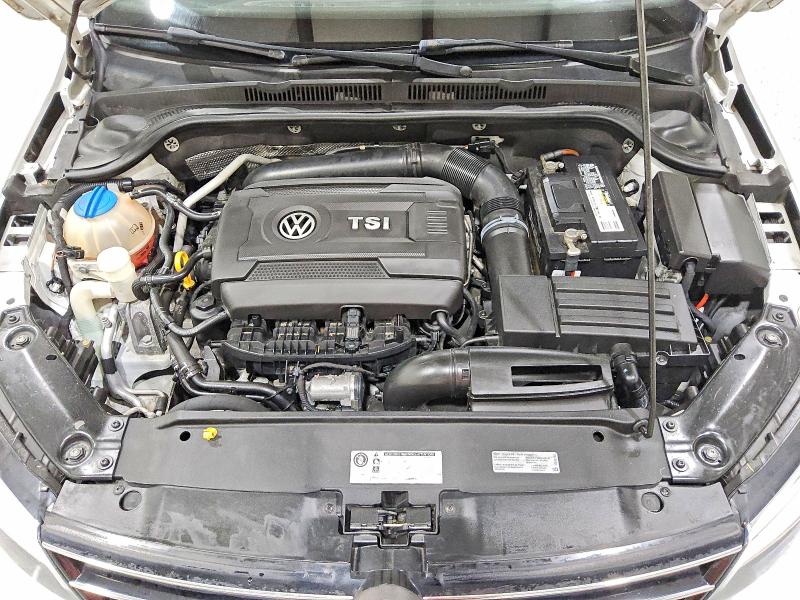 49571986 :رقم المزاد ، 3VWD17AJ8FM214011 vin ، 2015 Volkswagen Jetta مزاد بيع