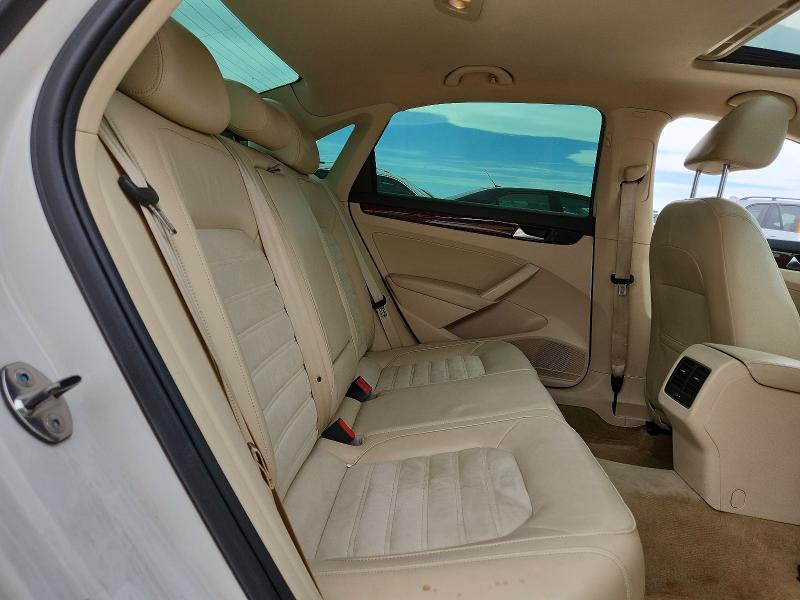 50517056 :رقم المزاد ، 1VWCN7A30DC101346 vin ، 2013 Volkswagen Passat مزاد بيع