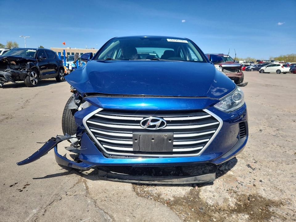 50790196 :رقم المزاد ، 5NPD74LF1HH135247 vin ، 2017 Hyundai Elantra مزاد بيع