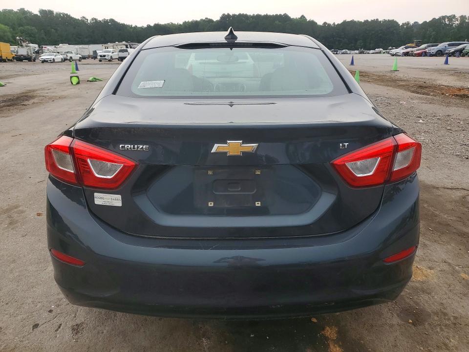 2018 Chevrolet Cruze მანქანა იყიდება აუქციონზე, vin: 1G1BE5SM8J7221449, აუქციონის ნომერი: 51275386