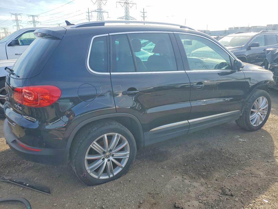 2013 Volkswagen Tiguan მანქანა იყიდება აუქციონზე, vin: WVGBV7AXXDW522681, აუქციონის ნომერი: 48671526