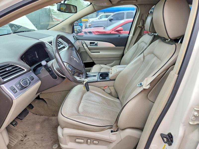 49584786 :رقم المزاد ، 2LMDJ8JKXCBL10804 vin ، 2012 Lincoln Townhouse Mkx مزاد بيع