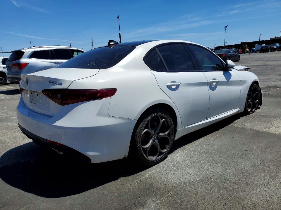 Aukcja sprzedaży 2017 Alfa Romeo Giulia, vin: ZARFAECN6H7552025, numer aukcji: 50758206