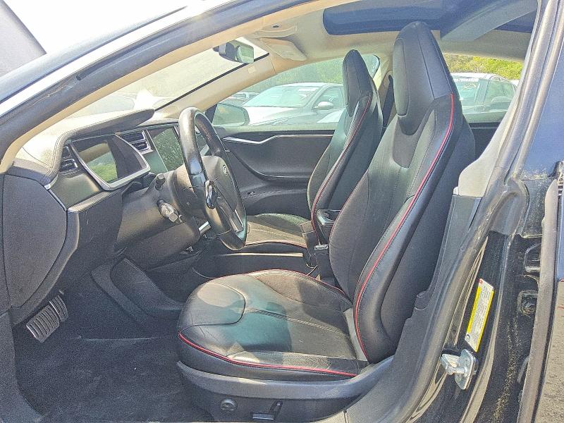 2013 Tesla Model S მანქანა იყიდება აუქციონზე, vin: 5YJSA1DP4DFP06673, აუქციონის ნომერი: 46010926