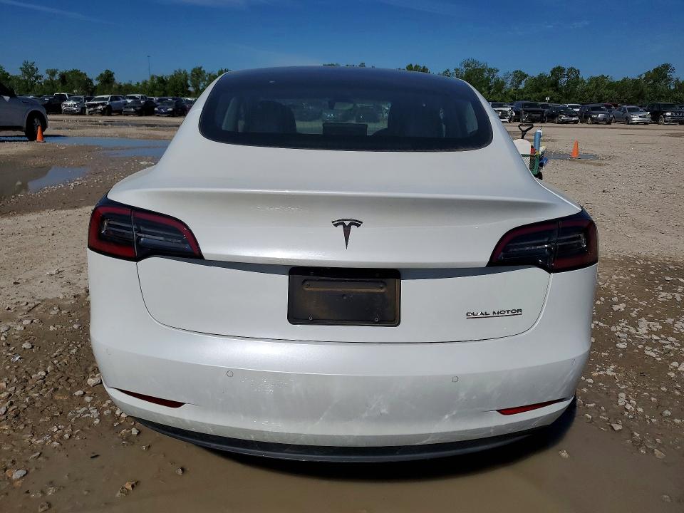 48289936 :رقم المزاد ، 5YJ3E1EB8KF433231 vin ، 2019 Tesla Model 3 مزاد بيع