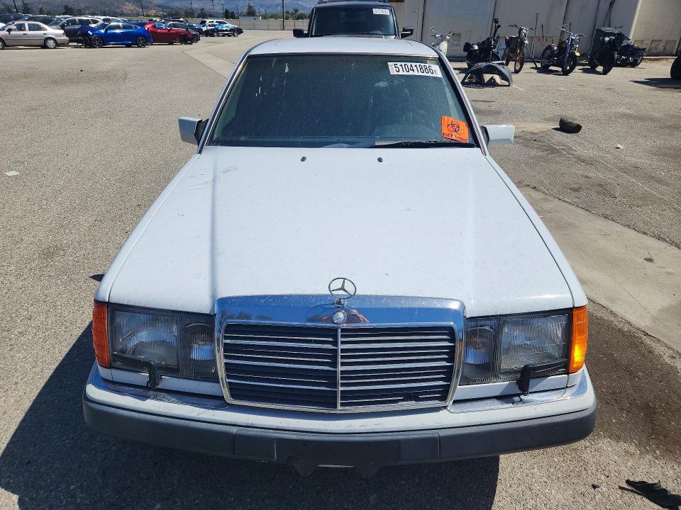 Продажа на аукционе авто 1993 Mercedes-benz 300, vin: WDBEB28E5PB981581, номер лота: 51041886