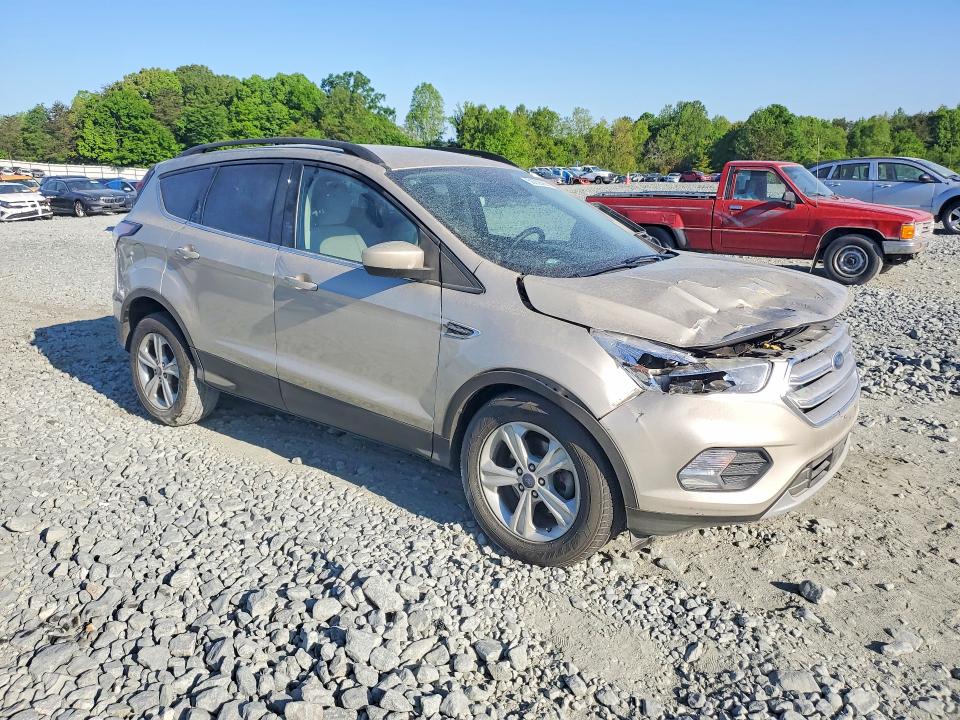 2018 Ford Escape მანქანა იყიდება აუქციონზე, vin: 1FMCU0GD8JUB76715, აუქციონის ნომერი: 50058066