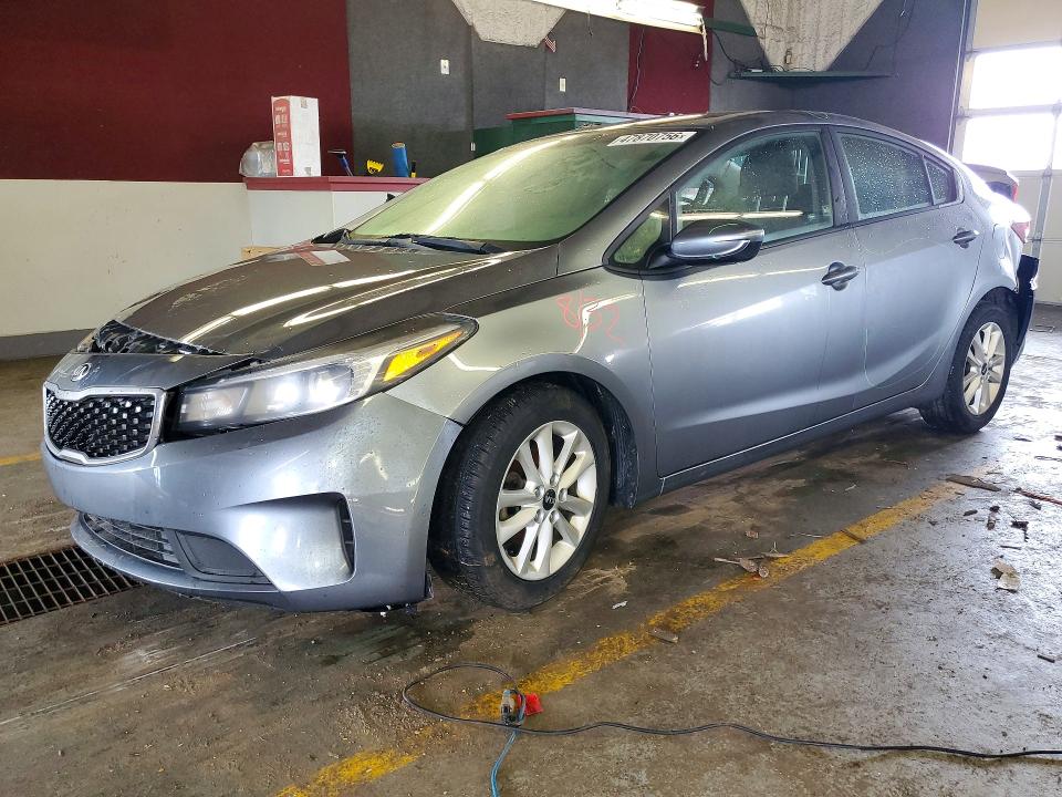 47870756 :رقم المزاد ، 3KPFL4A79HE157212 vin ، 2017 Kia Forte مزاد بيع