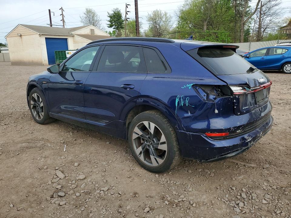 2022 Audi E-tron მანქანა იყიდება აუქციონზე, vin: WA1AAAGE6NB007758, აუქციონის ნომერი: 49271036