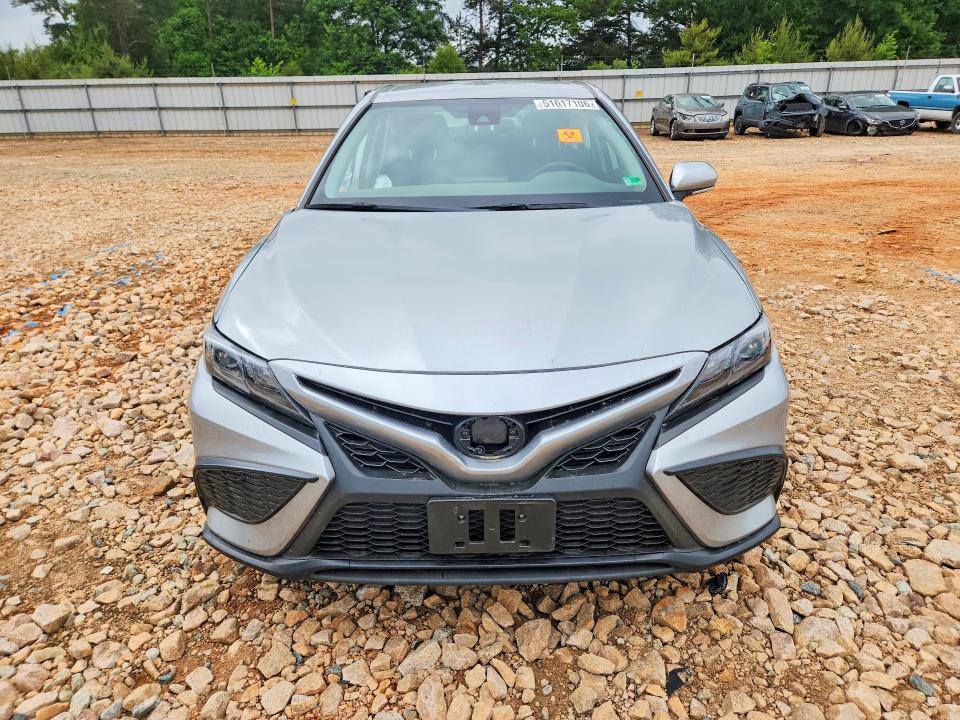 2024 Toyota Camry მანქანა იყიდება აუქციონზე, vin: 4T1G11AK6RU246327, აუქციონის ნომერი: 51617106