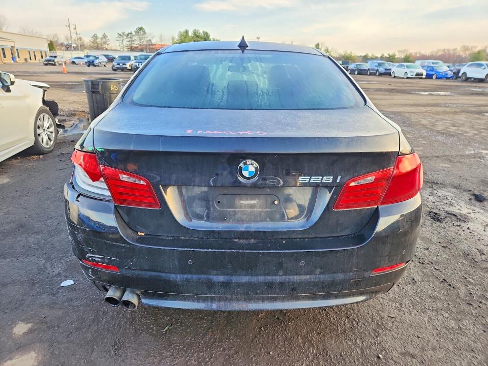 47212566 :رقم المزاد ، WBAXH5C5XCDW06914 vin ، 2012 Bmw 528 مزاد بيع