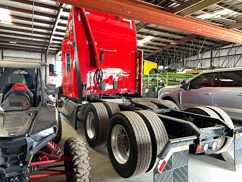 Продаж на аукціоні авто 2023 Kenworth Construction, vin: 1XKYD49XXPJ230605, номер лоту: 51150836