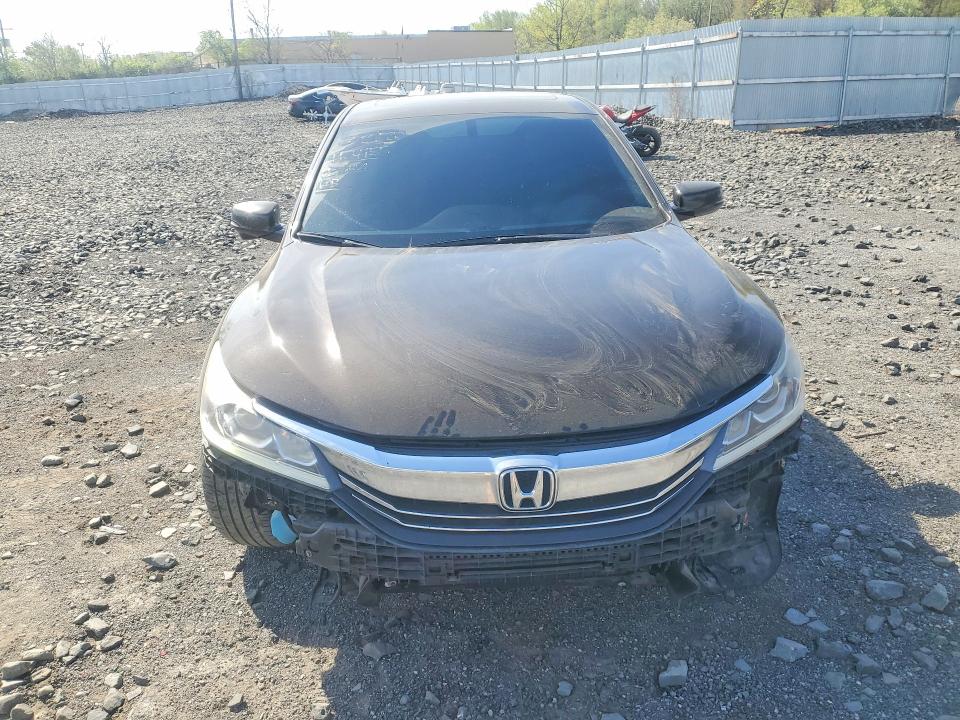 Продаж на аукціоні авто 2017 Honda Accord, vin: 1HGCR3F82HA004155, номер лоту: 50311156