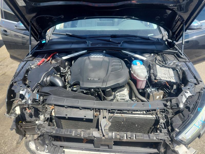 Продаж на аукціоні авто 2019 Audi A4, vin: WAUENAF40KN006827, номер лоту: 51329096