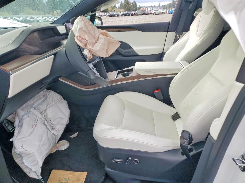 49620636 :رقم المزاد ، 7SAXCDE51NF335684 vin ، 2022 Tesla Model X مزاد بيع
