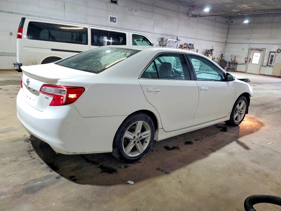 2013 Toyota Camry მანქანა იყიდება აუქციონზე, vin: 4T1BF1FK7DU719231, აუქციონის ნომერი: 48828426