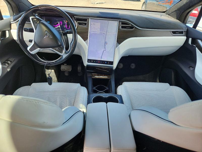 2017 Tesla Model X მანქანა იყიდება აუქციონზე, vin: 5YJXCBE21HF029550, აუქციონის ნომერი: 49474746