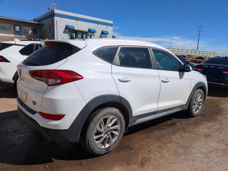 2017 Hyundai Tucson მანქანა იყიდება აუქციონზე, vin: KM8J33A46HU331406, აუქციონის ნომერი: 47998606