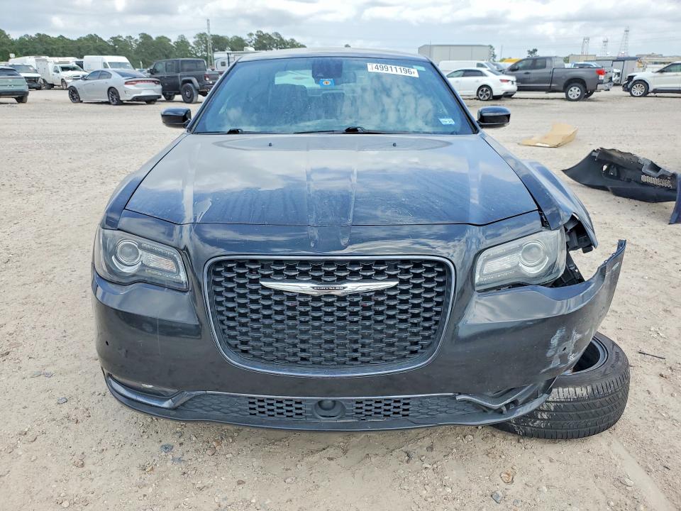49911196 :رقم المزاد ، 2C3CCABG6HH512068 vin ، 2017 Chrysler 300 مزاد بيع