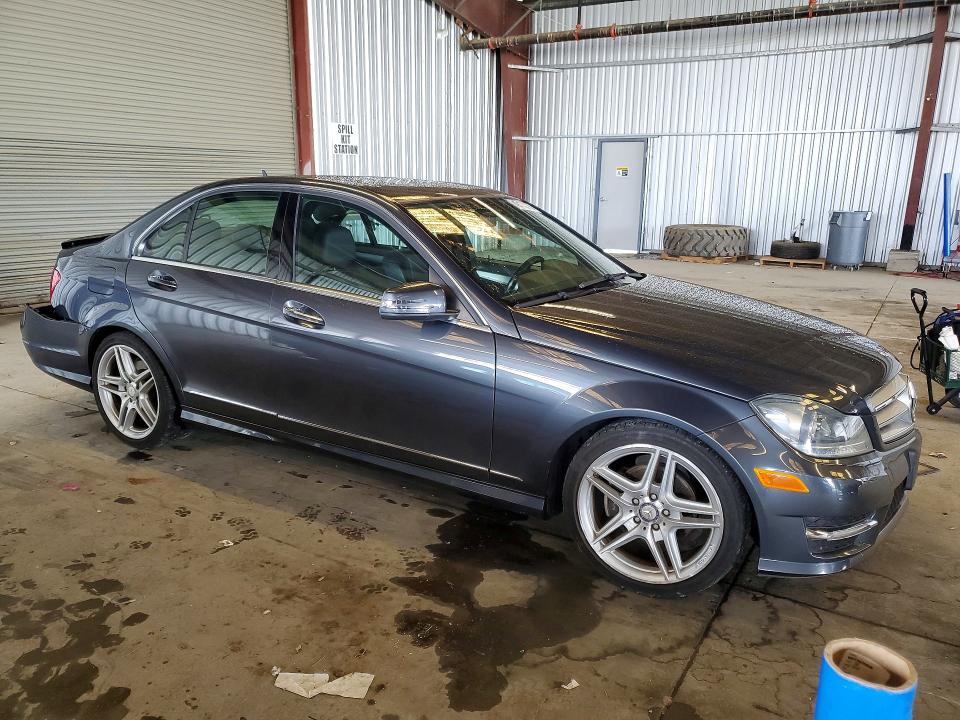 Продаж на аукціоні авто 2013 Mercedes-benz C, vin: WDDGF4HB6DA757615, номер лоту: 49173276