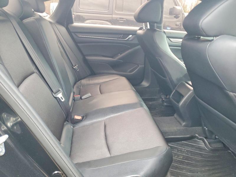 Продаж на аукціоні авто 2018 Honda Accord, vin: 1HGCV1F3XJA811033, номер лоту: 49301466