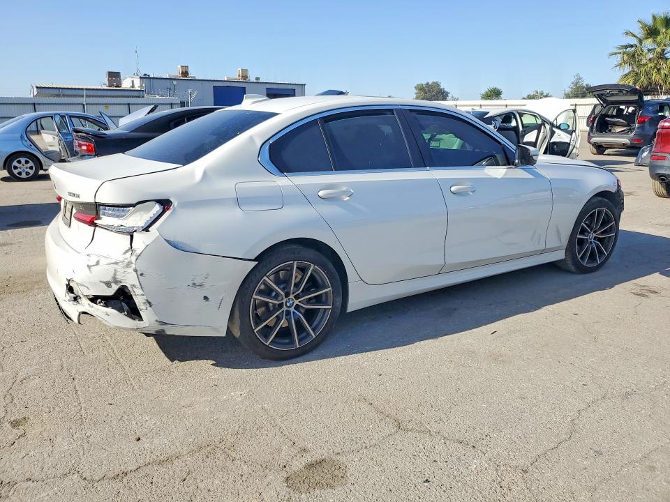 50158596 :رقم المزاد ، 3MW5R1J06M8B63566 vin ، 2021 Bmw 330i مزاد بيع