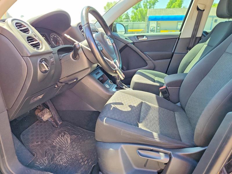 50450696 :رقم المزاد ، WVGAV7AXXJK004181 vin ، 2018 Volkswagen Tiguan Limited مزاد بيع