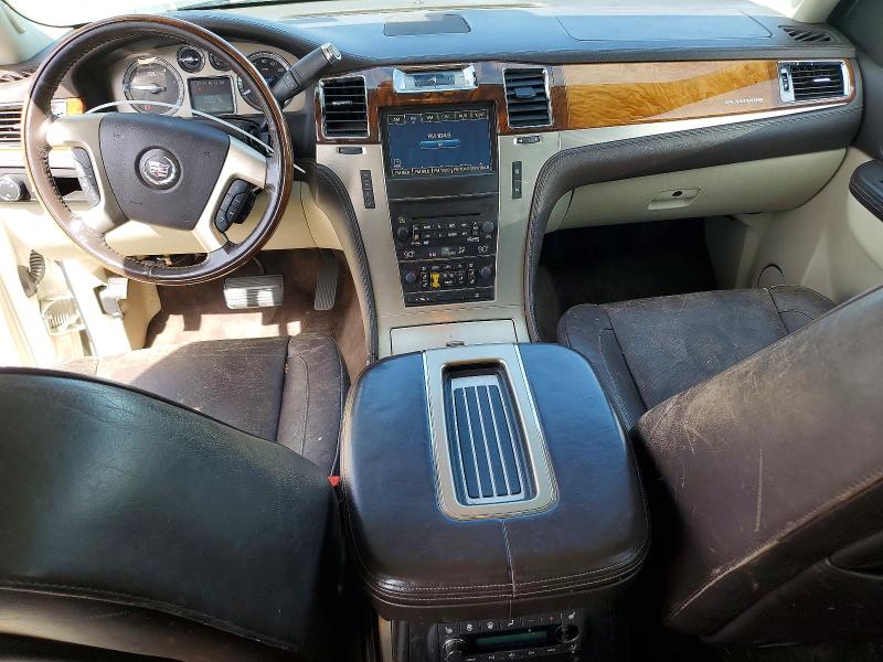 50620226 :رقم المزاد ، 1GYS4KEFXBR203668 vin ، 2011 Cadillac Escalade مزاد بيع