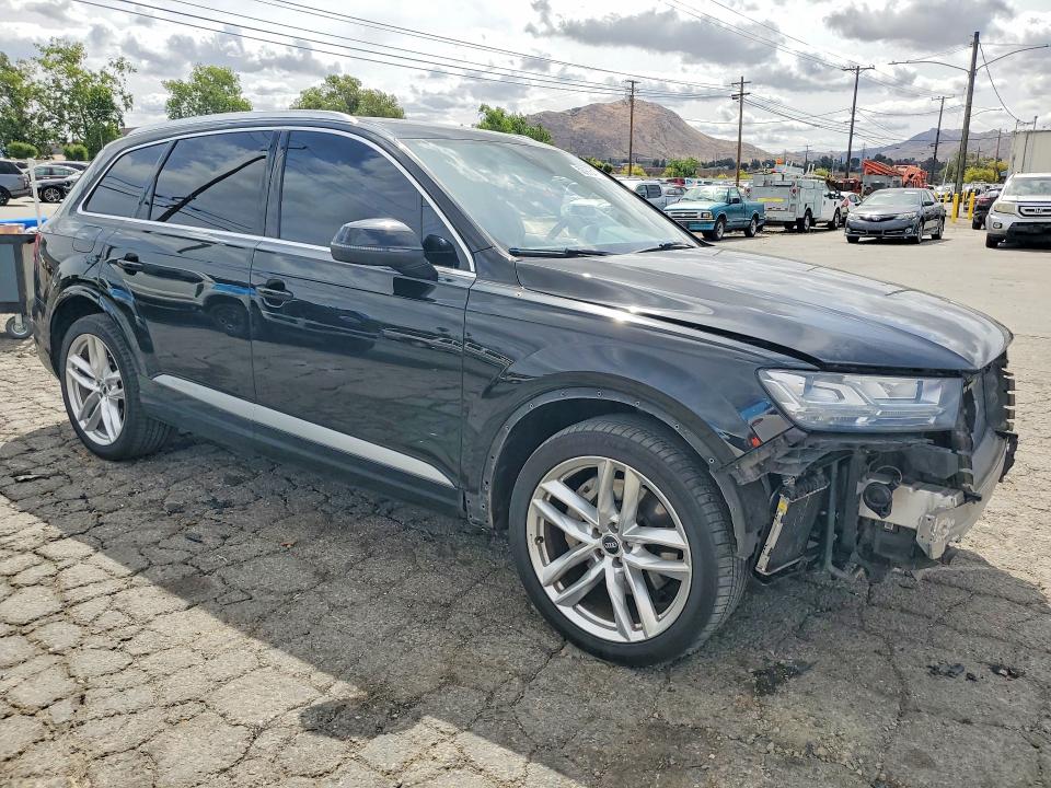 50956476 :رقم المزاد ، WA1VAAF71HD056198 vin ، 2017 Audi Q7 مزاد بيع