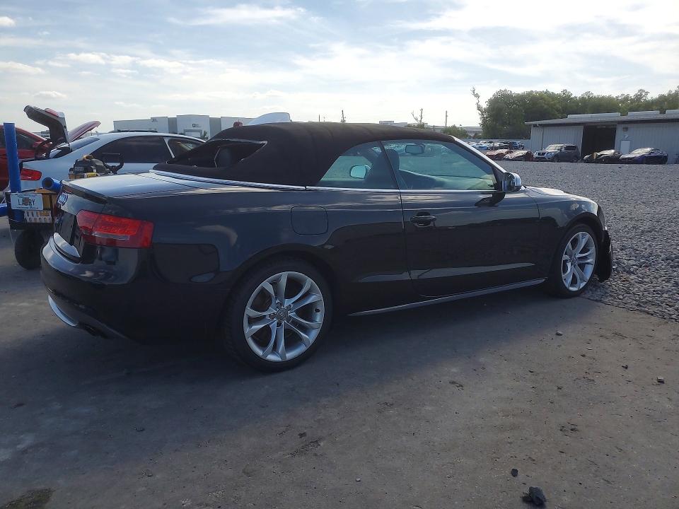 49707046 :رقم المزاد ، WAUCGAFHXBN014759 vin ، 2011 Audi S5 مزاد بيع