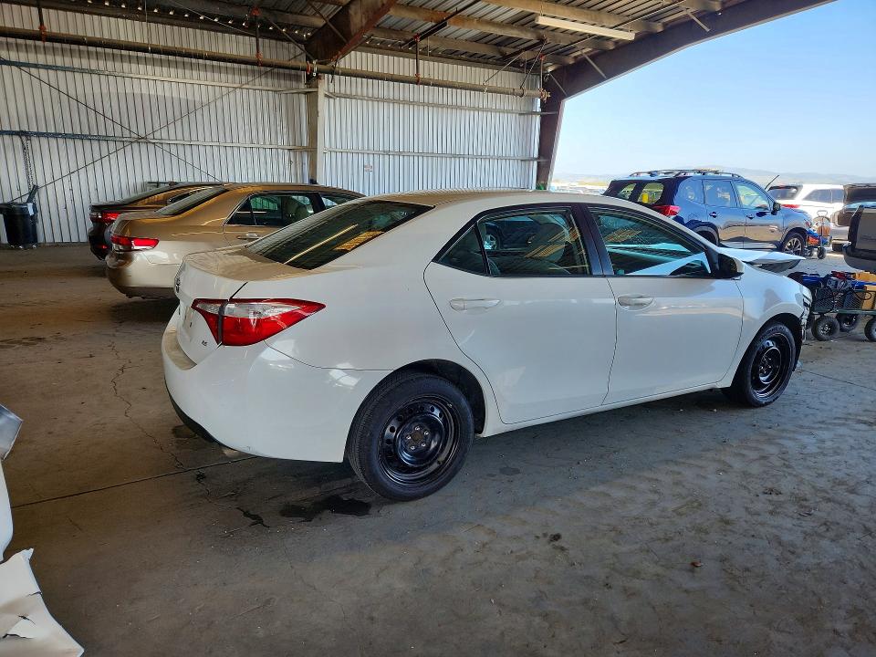 2015 Toyota Corolla მანქანა იყიდება აუქციონზე, vin: 5YFBURHE2FP260688, აუქციონის ნომერი: 51830176