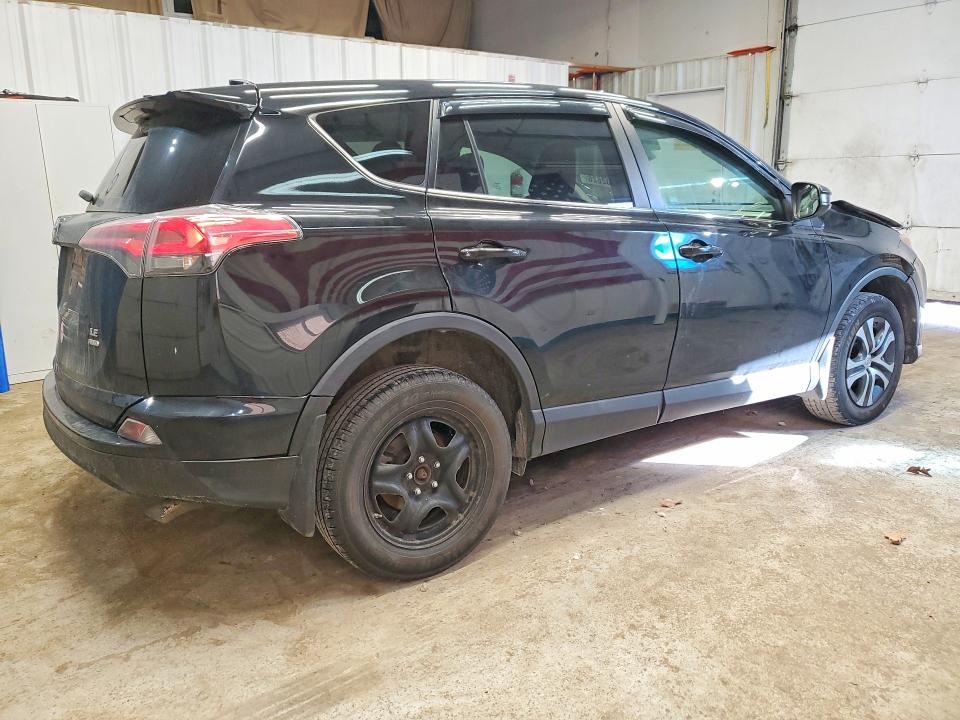 49002626 :رقم المزاد ، 2T3BFREV1JW723479 vin ، 2018 Toyota Rav4 مزاد بيع